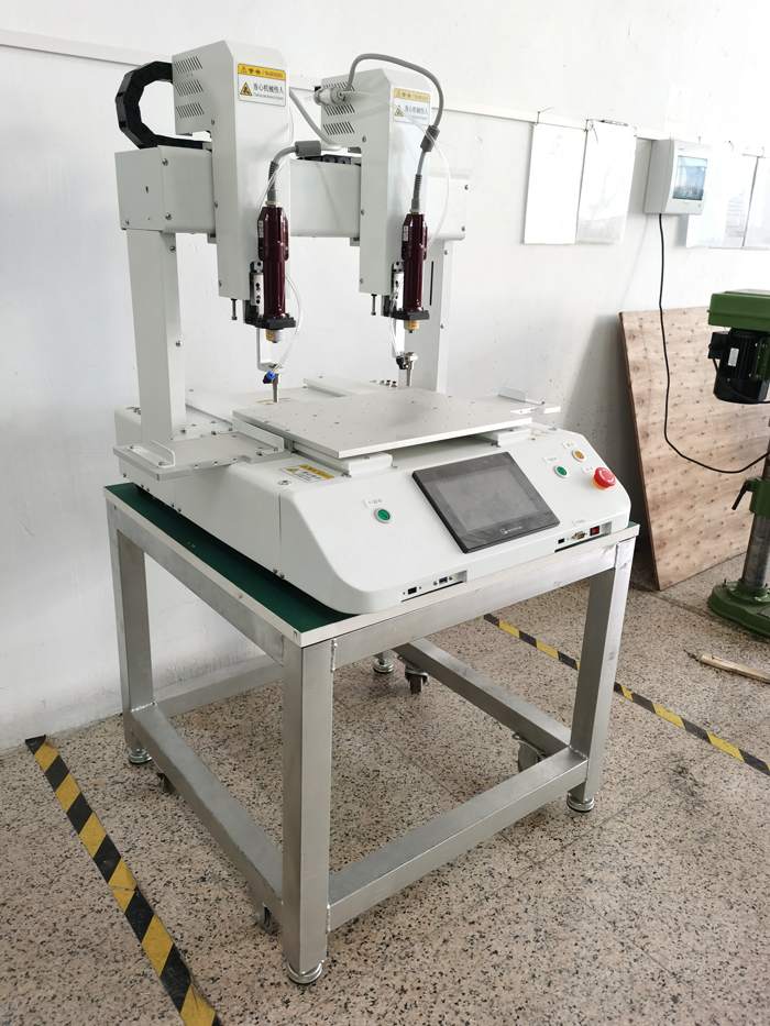 五軸自動螺絲機